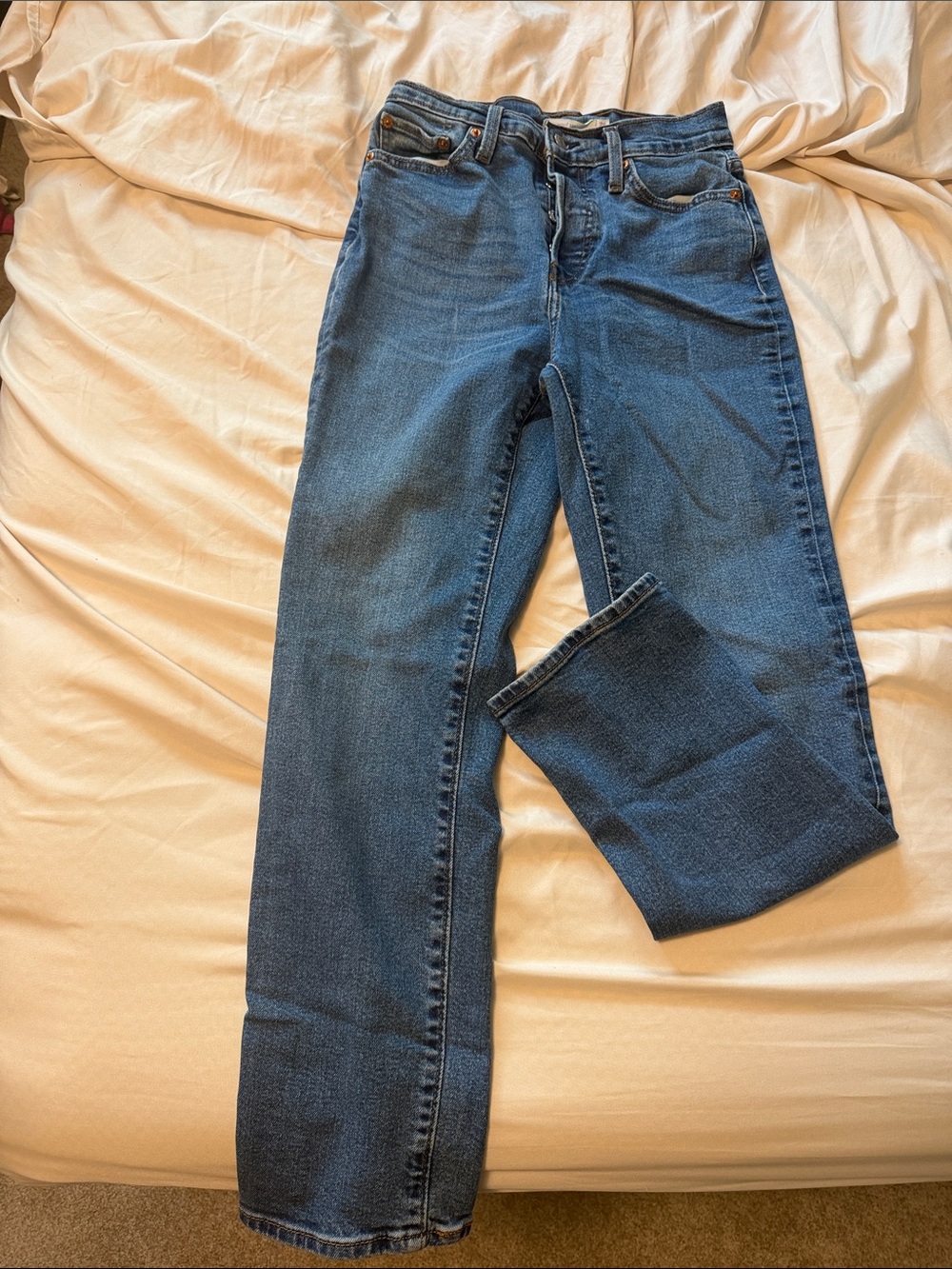 Levi's Women's Straight-Leg Jeans in Medium Blue Denim